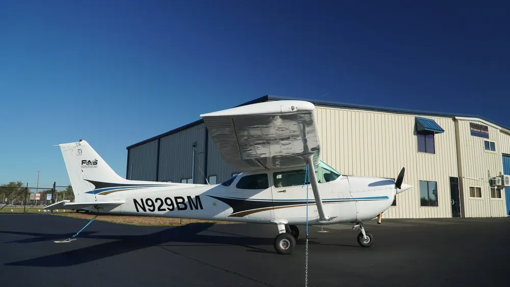 Cessna 172M N929BM on the ramp