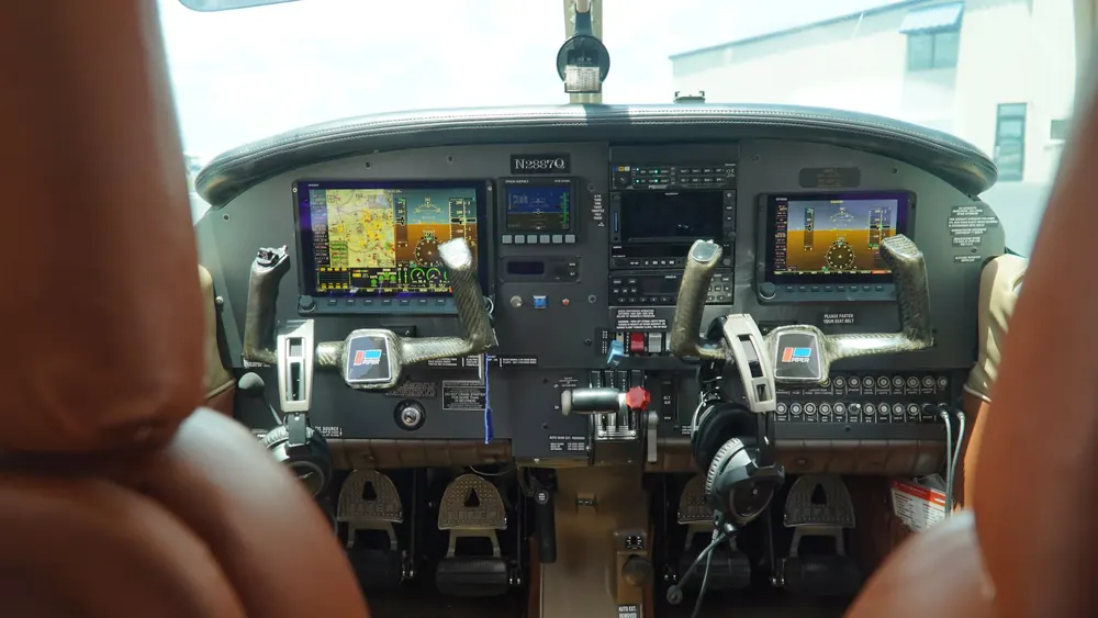 N2887Q panel with dual Dynon HDX and Garmin GTN