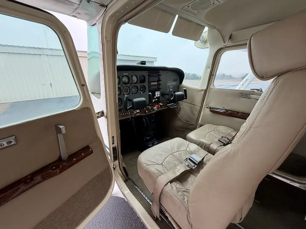 N929BM cabin interior